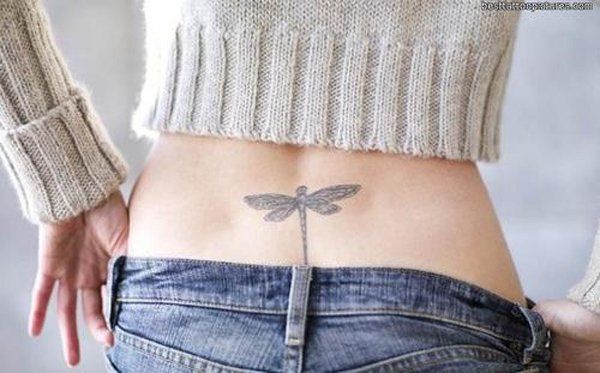 60+ tatuaje cu spate redus pentru femei