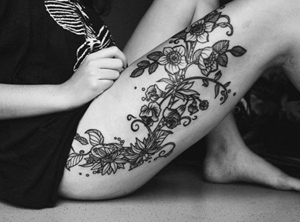65+ Tatuaje pentru femei