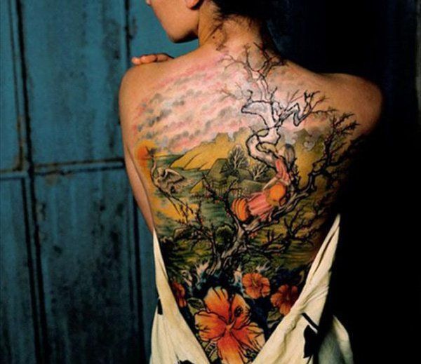 65+ Tatuaje pentru femei