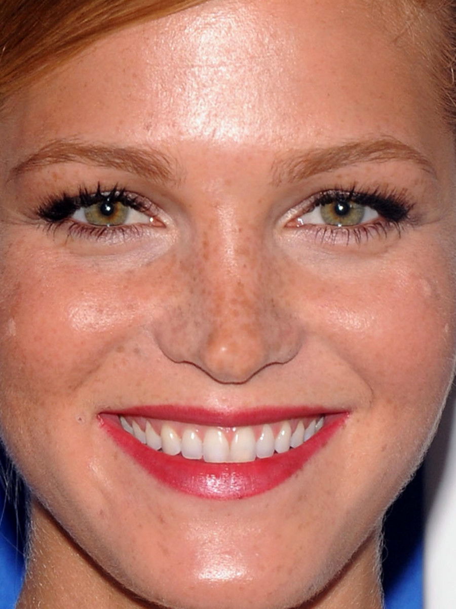 6 Must-Know Makeup Tips for Freckles
