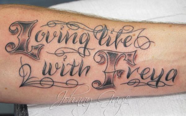 70 Awesome Tattoo Betűtípusok Designs