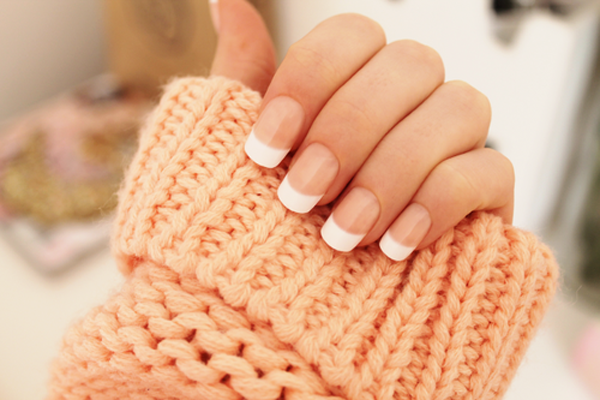 9 French Manicure