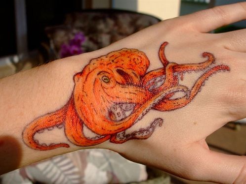 Aštuonkojai Orange Tattoo Design
