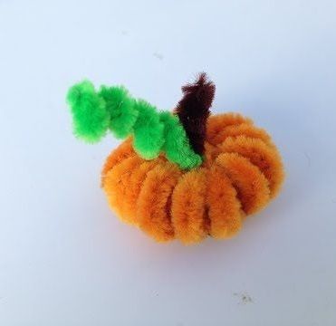Lengva Pumpkin Pipe Cleaner Crafts