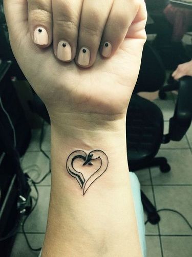 Swan Heart View Tattoo Design
