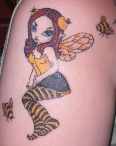 Aranyos Girlish Bumble Bee Tattoo Design