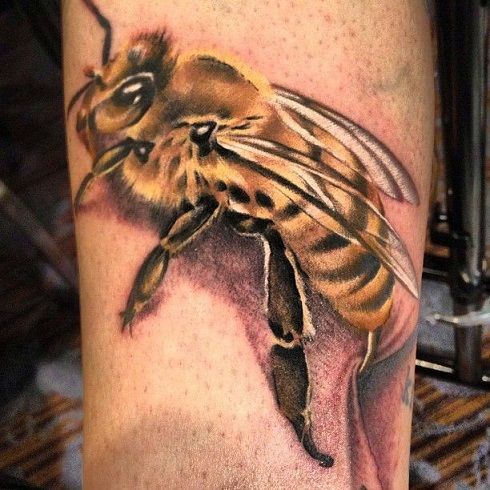 szörnyű Bee Tattoo Design