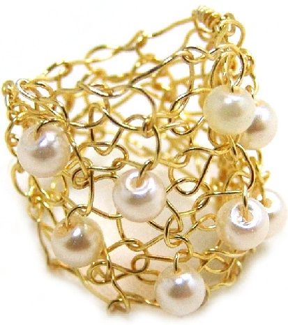 proiectant Big Gold Ring with Ivory Pearl