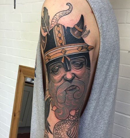 Amuzant Viking Tattoos