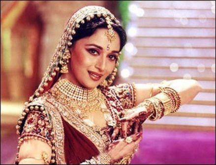 9 Best Bollywood Bridal MakeUp Looks | Styles At Life