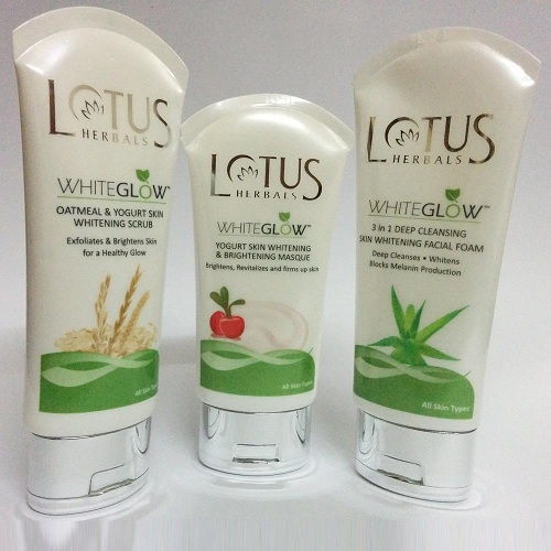 Lotus Herbals White Glow Cleansing Face Wash