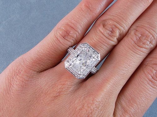 Radiant Cut 2-Carat Diamond Ring