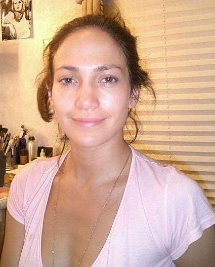 Jennifer Lopez without makeup 1