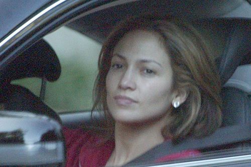 Jennifer Lopez without makeup 9
