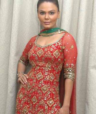 9 Best Pictures of Rakhi Sawant Without Makeup | Styles At Life