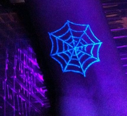 Păianjen Web UV Light Tattoo Designs