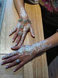 white henna designs 2