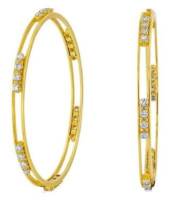 Grooved Gold Bangle with Solitaire Diamonds