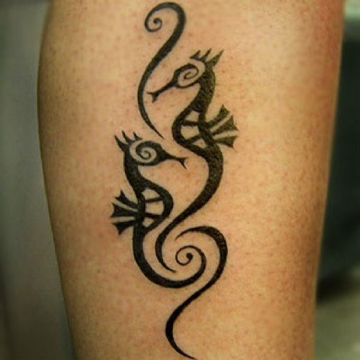 Törzsi Seahorse Tattoo