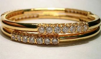 Diamant Studded Thin Gold Bangle