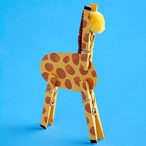 Haine Pin Giraffe