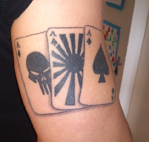 Három Aces Card Tattoo Design