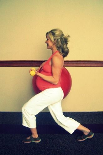 Exercises During Second Trimester-Lunge and Shoulder press