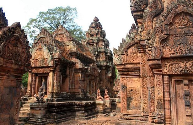 Banteay Srei_Cambodia Tourist Places