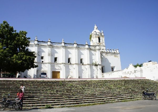 church-of-st-francis-of-assisi_diu-tourist-places