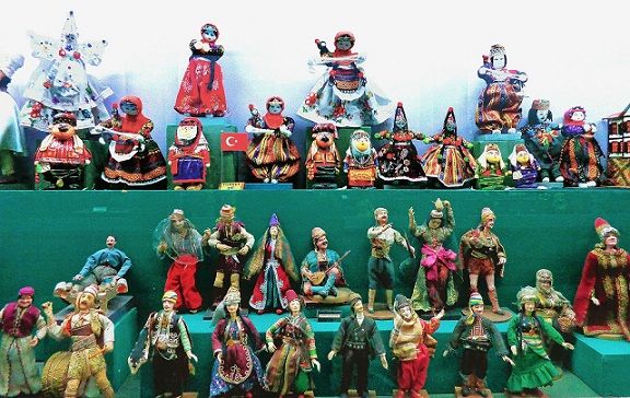 celebru Museums in Delhi-Shankar International Dolls Museum