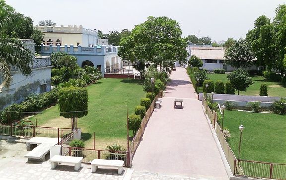 parks-in-agra-dayalbagh-sodai