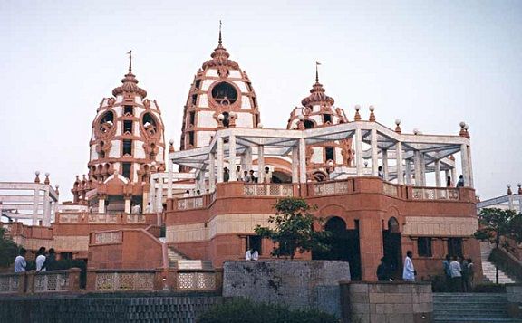 celebru Temples in Delhi-Iskcon Temple
