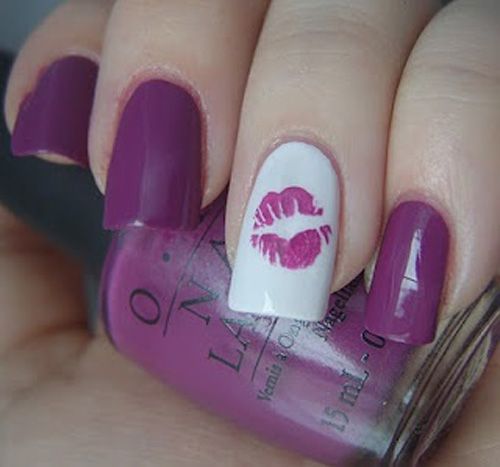 Preprosto kiss nail art design