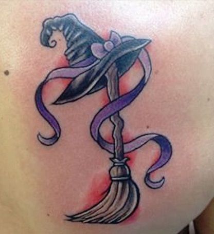 Csodálatos Witch Tattoo Design