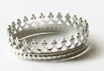 Suplimentar Thin Sterling Silver Ring in Crown Shape