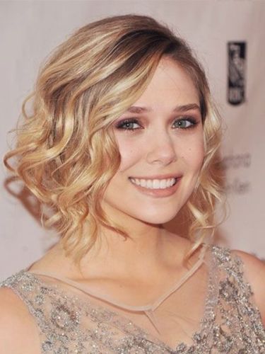 9 Incredible Short Hairstyles for Wavy Hair | Styles At Life