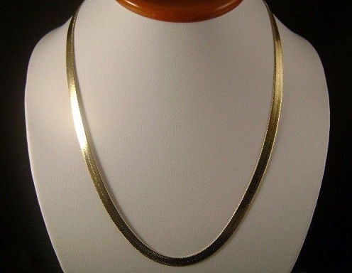 Flat and Plain 18k Gold Chain