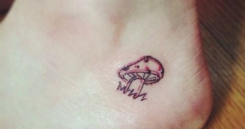 Simplu Mushroom Tattoo Design