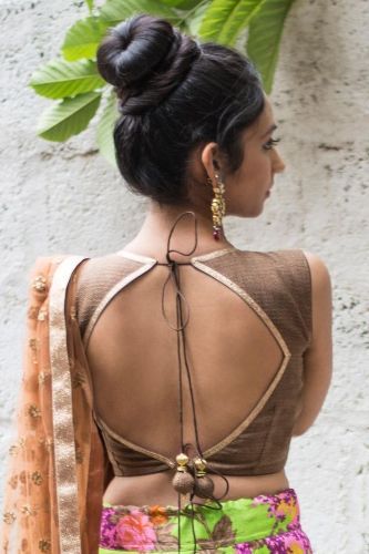 Saree Blouse Back Neck Designs-Backless Blouse 9