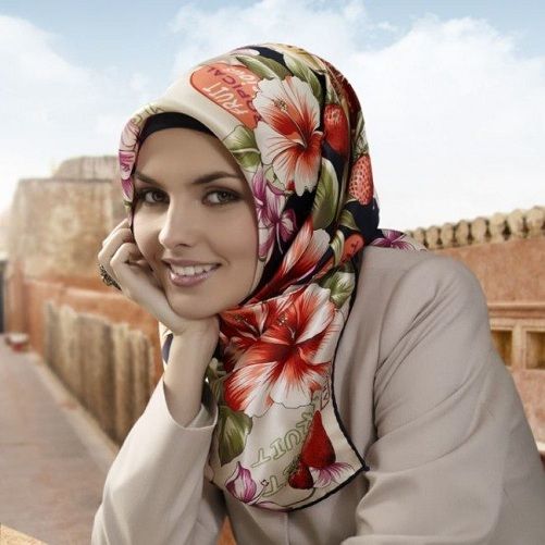 Natisnjeno Turkish Hijab Style