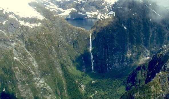 Naravno Waterfalls-Sutherland Falls