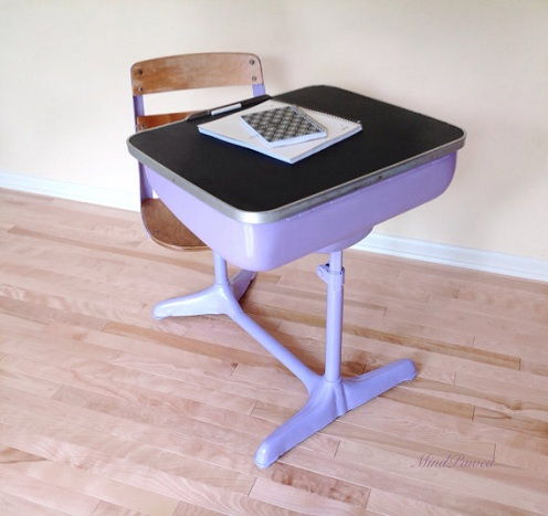 Mokykla Chair with Desk Attached