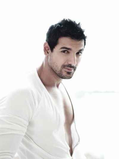 9 Pictures Of John Abraham With And Without Makeup | Styles At Life