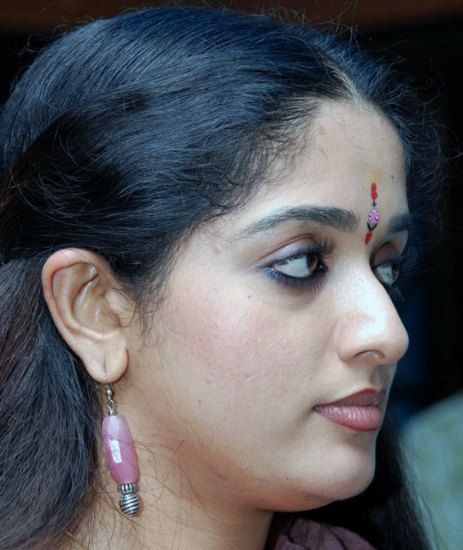 9 Pictures of Kavya Madhavan with and without Makeup