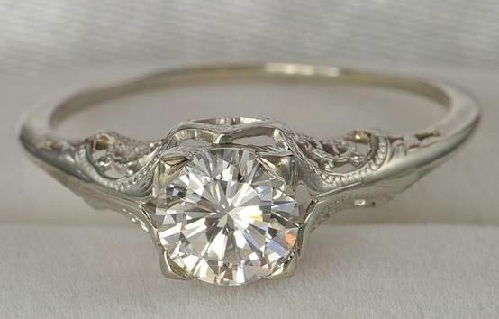 antique-engagement-without-diamond-ring