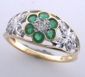 antic-smarald inel