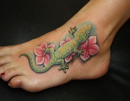 Atractiv Reptile Tattoo Design