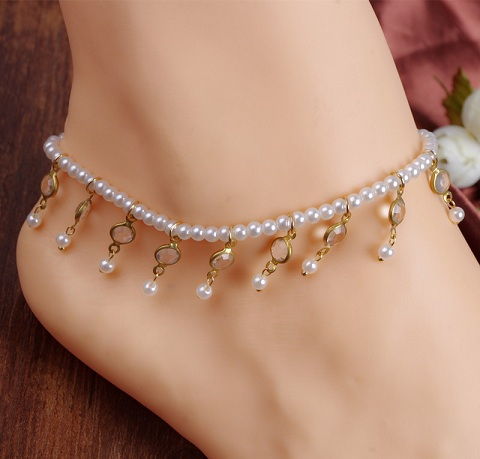 Egyszerű Pearl Anklet with Crystal Beads