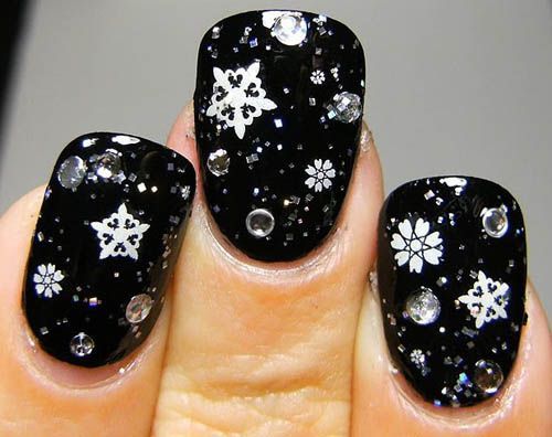 snowflake nail art