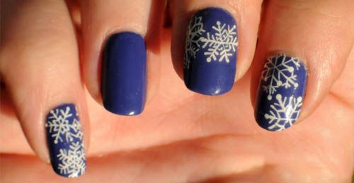 9 Simple Snowflake Nail Art Designs | Styles At Life